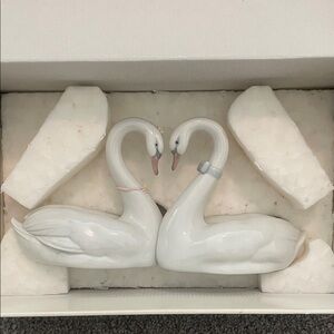 Lladro Endless Love 6585 Swan Pair Figurine